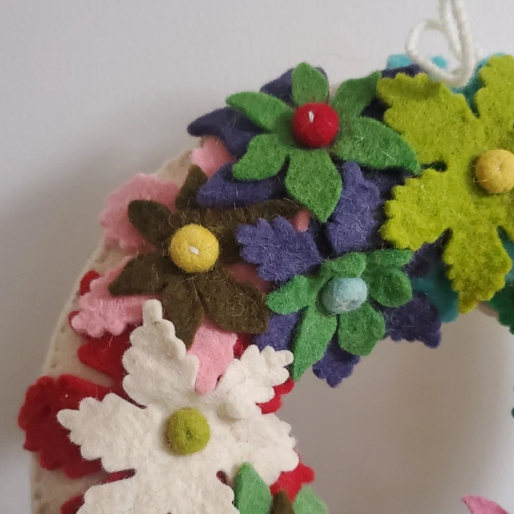 NWOT Colorful Boho Felt Poinsettia Wreath